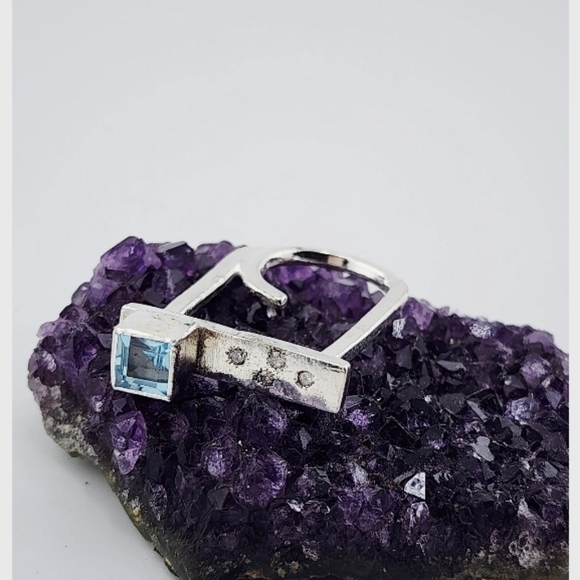 BLUE TOPAZ AVANT-GARDE HANDMADE STERLING SILVER METAL 5.5 - Picture 3 of 6